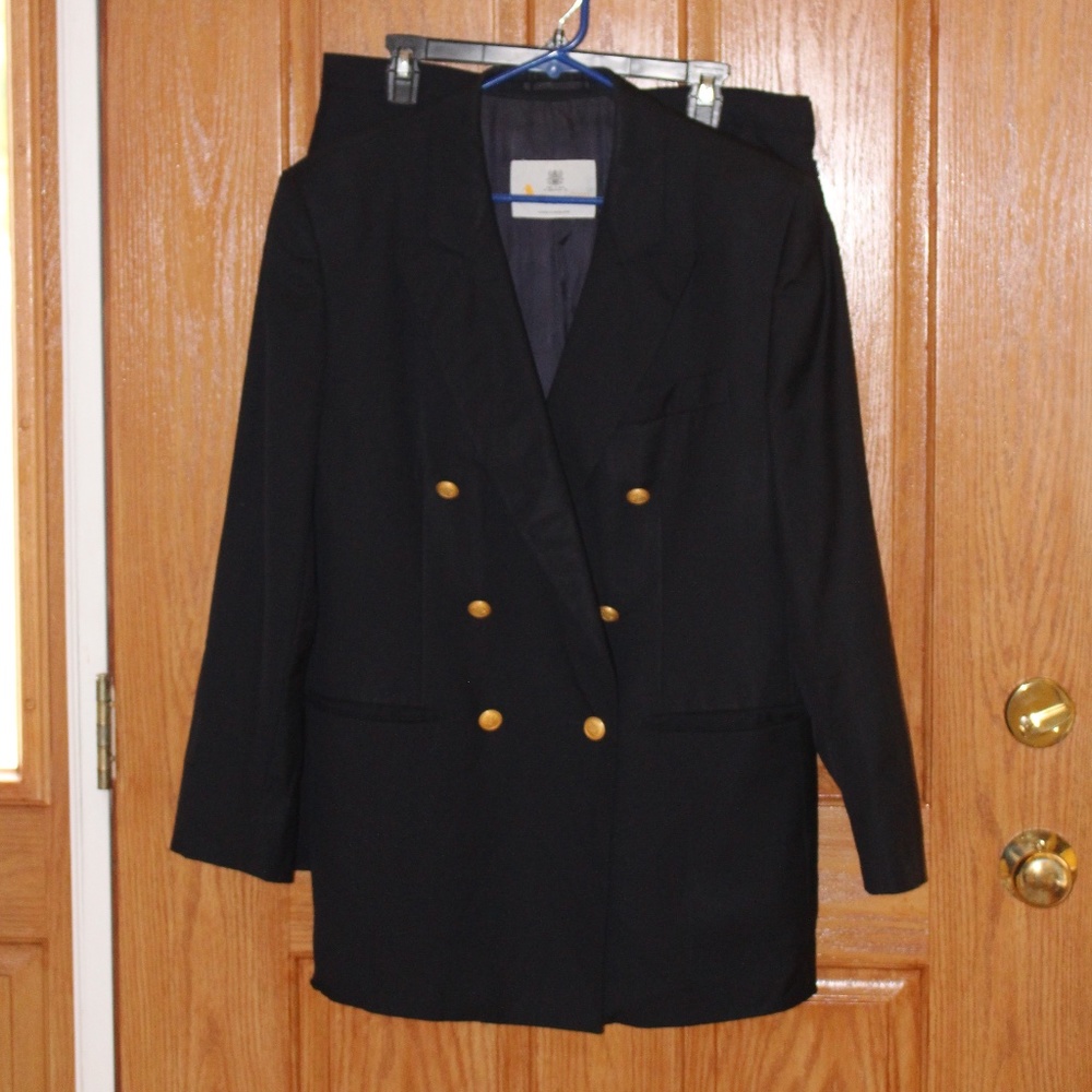 Aquascutum, Black Vintage Wool matching suit jacket and skirt SET
